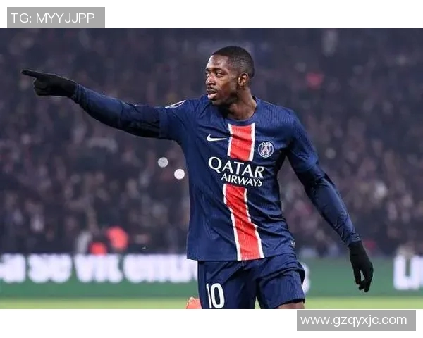 法甲巴黎圣日耳曼主场横扫亚眠，夺得联赛领头羊宝座